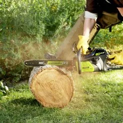 GreenWorks 2000002 80-Volt 18-Inch 2.0Ah Heavy Duty Cordless Chainsaw Kit Lawn & Outdoor Power 9 GreenWorks 2000002 80-Volt 18-Inch 2.0Ah Heavy Duty Cordless Chainsaw Kit Lawn & Outdoor Power