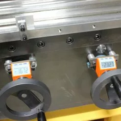 Baileigh 1000796 BP-3142NC 220V 42 Ton 31" Hydraulic Press Brake Tools & Equipment