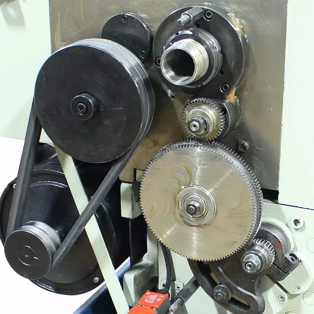 Baileigh 1016623 PL-1440E-1.0 14" X 40" Metal Lathe W/ Integrated Coolant System 9 Baileigh 1016623 PL-1440E-1.0 14" X 40" Metal Lathe W/ Integrated Coolant System