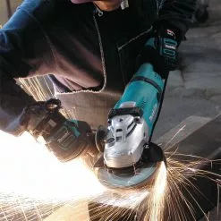 Makita GA9040S 9 Inch 15 Amp Angle Grinder Soft Start Technology Model