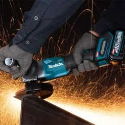 Makita GAG03M1 40V MAX XGT 4-1/2” / 5