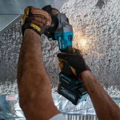 Tools & Equipment Makita GAG04M1 40V MAX XGT 4-1/2” / 5" Brushless Angle Grinder Kit W/ Brake 23 Tools & Equipment Makita GAG04M1 40V MAX XGT 4-1/2” / 5