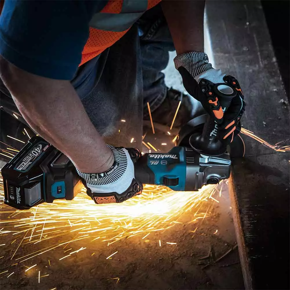Tools & Equipment Makita GAG04M1 40V MAX XGT 4-1/2” / 5" Brushless Angle Grinder Kit W/ Brake 9 Tools & Equipment Makita GAG04M1 40V MAX XGT 4-1/2” / 5" Brushless Angle Grinder Kit W/ Brake