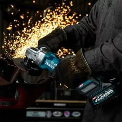 Tools & Equipment Makita GAG04M1 40V MAX XGT 4-1/2” / 5" Brushless Angle Grinder Kit W/ Brake 22 Tools & Equipment Makita GAG04M1 40V MAX XGT 4-1/2” / 5