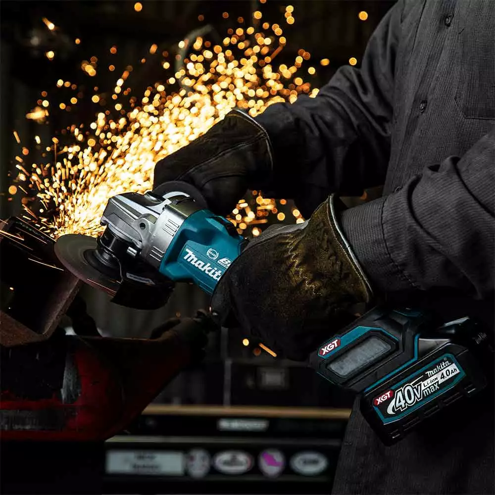 Tools & Equipment Makita GAG04M1 40V MAX XGT 4-1/2” / 5" Brushless Angle Grinder Kit W/ Brake 11 Tools & Equipment Makita GAG04M1 40V MAX XGT 4-1/2” / 5" Brushless Angle Grinder Kit W/ Brake