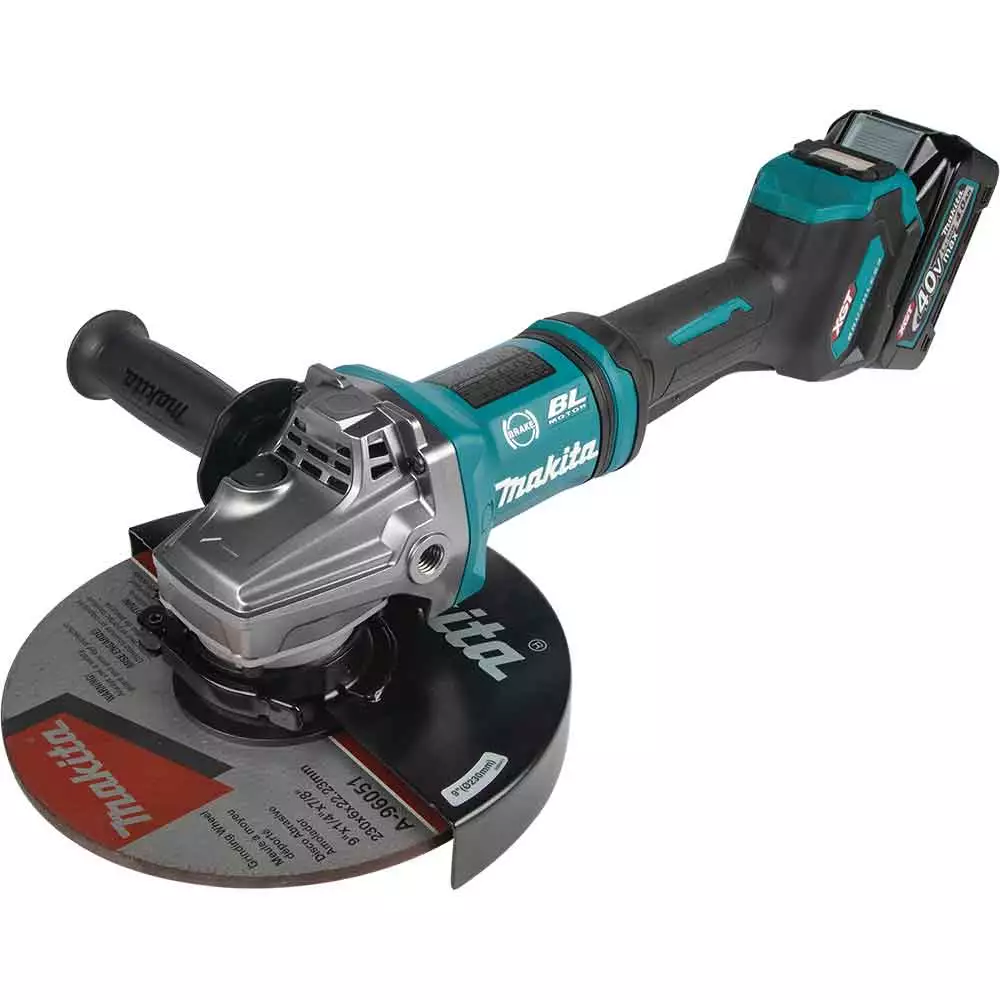 Makita GAG10M1 40V MAX XGT 7" / 9" Brushless Paddle Switch Angle Grinder Kit 4 Makita GAG10M1 40V MAX XGT 7" / 9" Brushless Paddle Switch Angle Grinder Kit