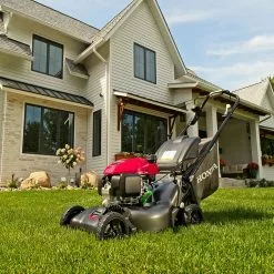 Honda HRN216VYA 21" 3-in-1 Self Propelled Twin Blade Gas Lawn Mower - Reconditioned Lawn & Outdoor Power