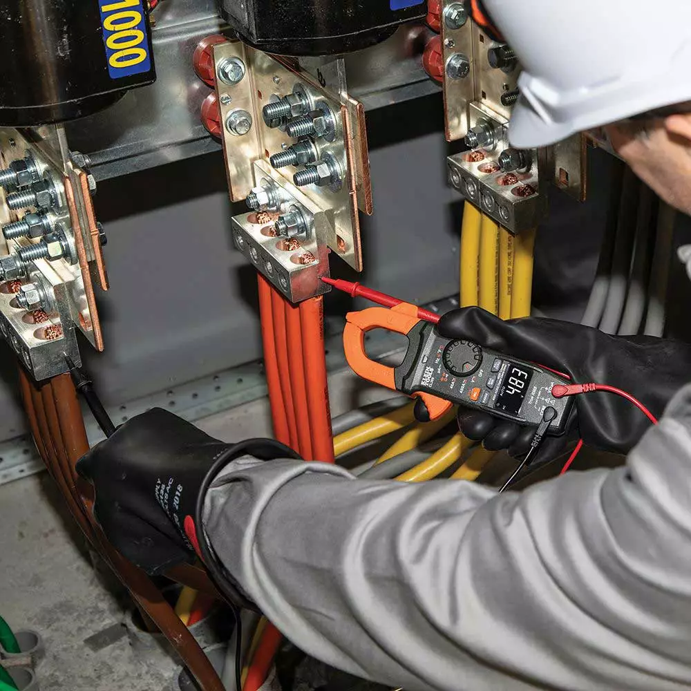 Klein CL390 AC/DC High Visibility Digital Clamp Meter Auto-Ranging 400 Amp 8 Klein CL390 AC/DC High Visibility Digital Clamp Meter Auto-Ranging 400 Amp