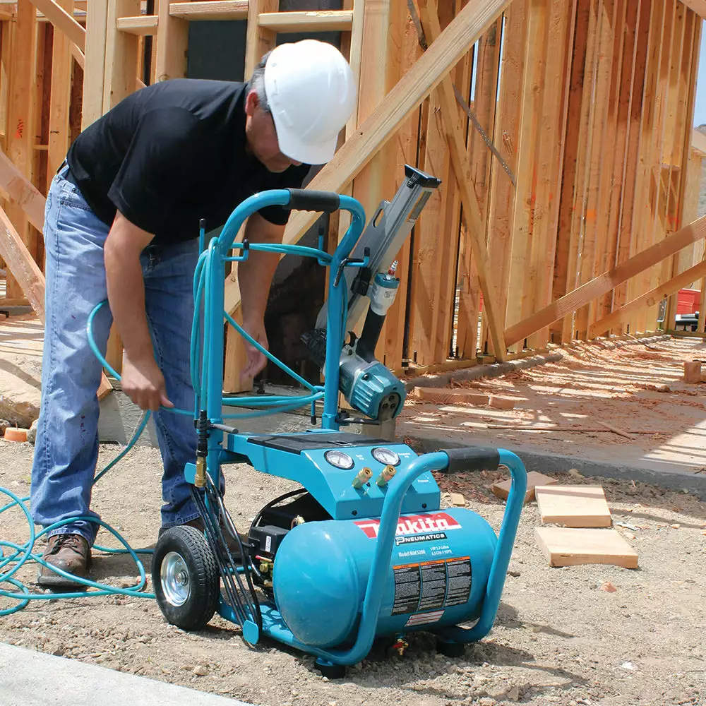 Makita MAC5200 3.0 HP Cast Iron Roll Cage Big Bore Air Compressor Tools & Equipment 5 Makita MAC5200 3.0 HP Cast Iron Roll Cage Big Bore Air Compressor Tools & Equipment