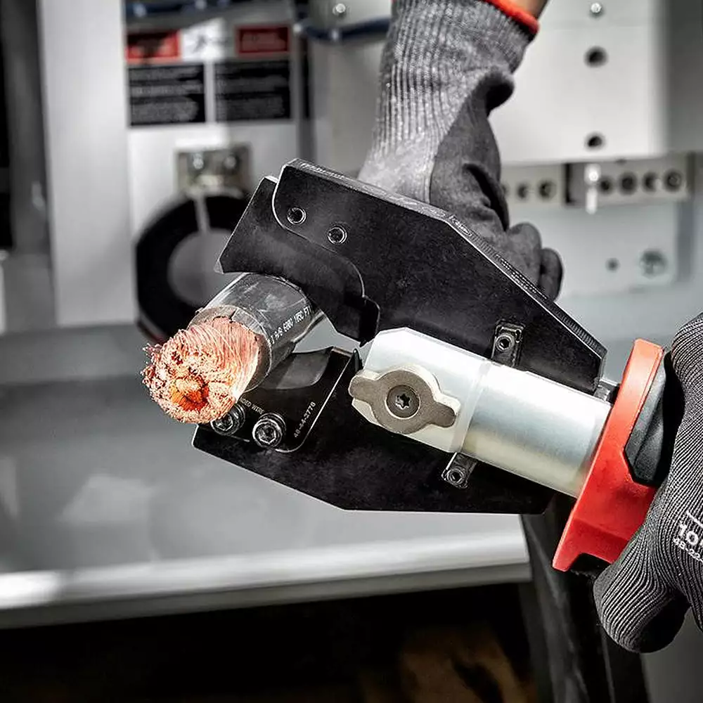 Milwaukee 2672-21F M18 18V FORCE LOGIC Cable Cutter Kit W/Fine Stranded Wire Jaw Tools & Equipment 6 Milwaukee 2672-21F M18 18V FORCE LOGIC Cable Cutter Kit W/Fine Stranded Wire Jaw Tools & Equipment