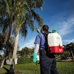 Milwaukee 2820-20PS M18 18V 4 Gallon Switch Tank Backpack Sprayer, Bare Tool