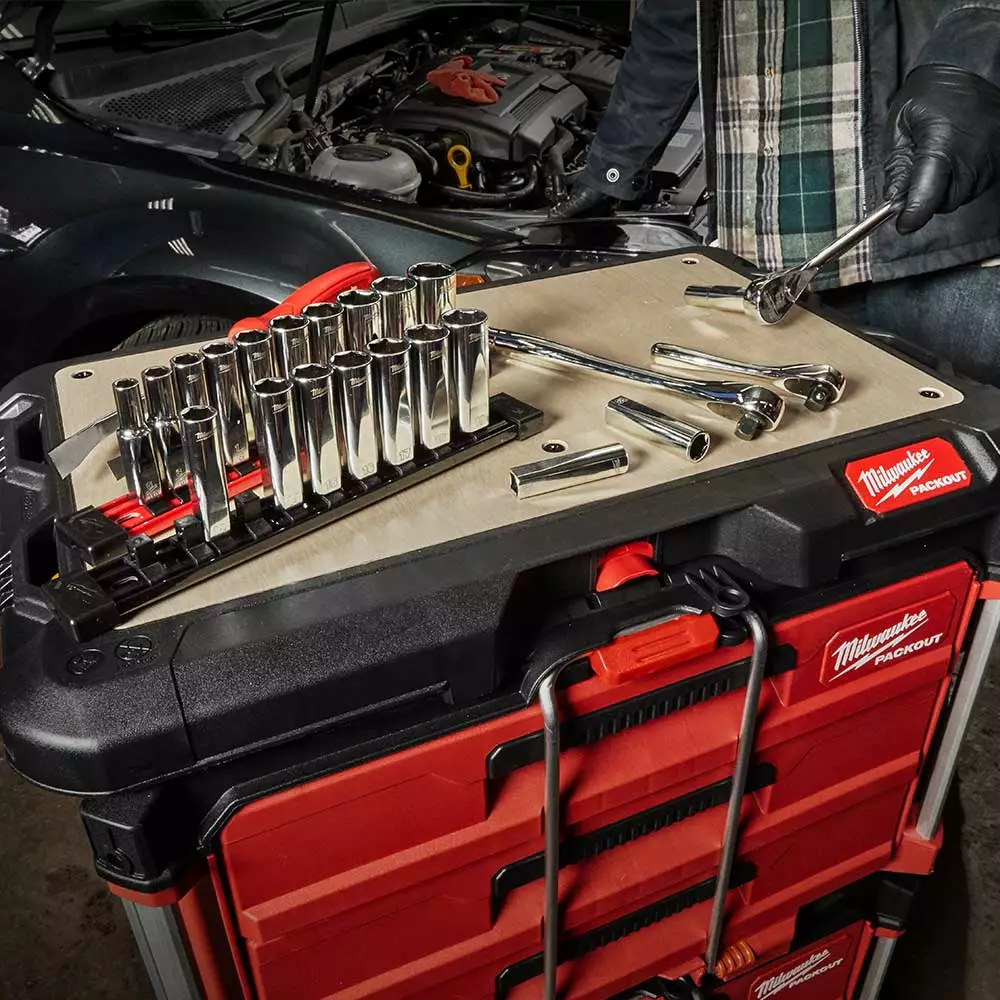 Tools & Equipment Milwaukee 48-22-9050 1/2” Drive 18” Ratchet Chrome Plated W/ Extended Handle 10 Tools & Equipment Milwaukee 48-22-9050 1/2” Drive 18” Ratchet Chrome Plated W/ Extended Handle