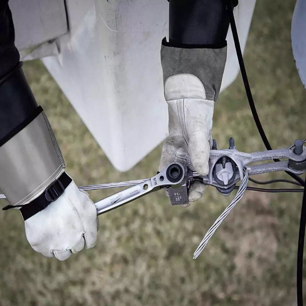 Milwaukee 48-22-9216 Lineman's 5-in-1 Ratcheting Wrench Tools & Equipment 7 Milwaukee 48-22-9216 Lineman's 5-in-1 Ratcheting Wrench Tools & Equipment