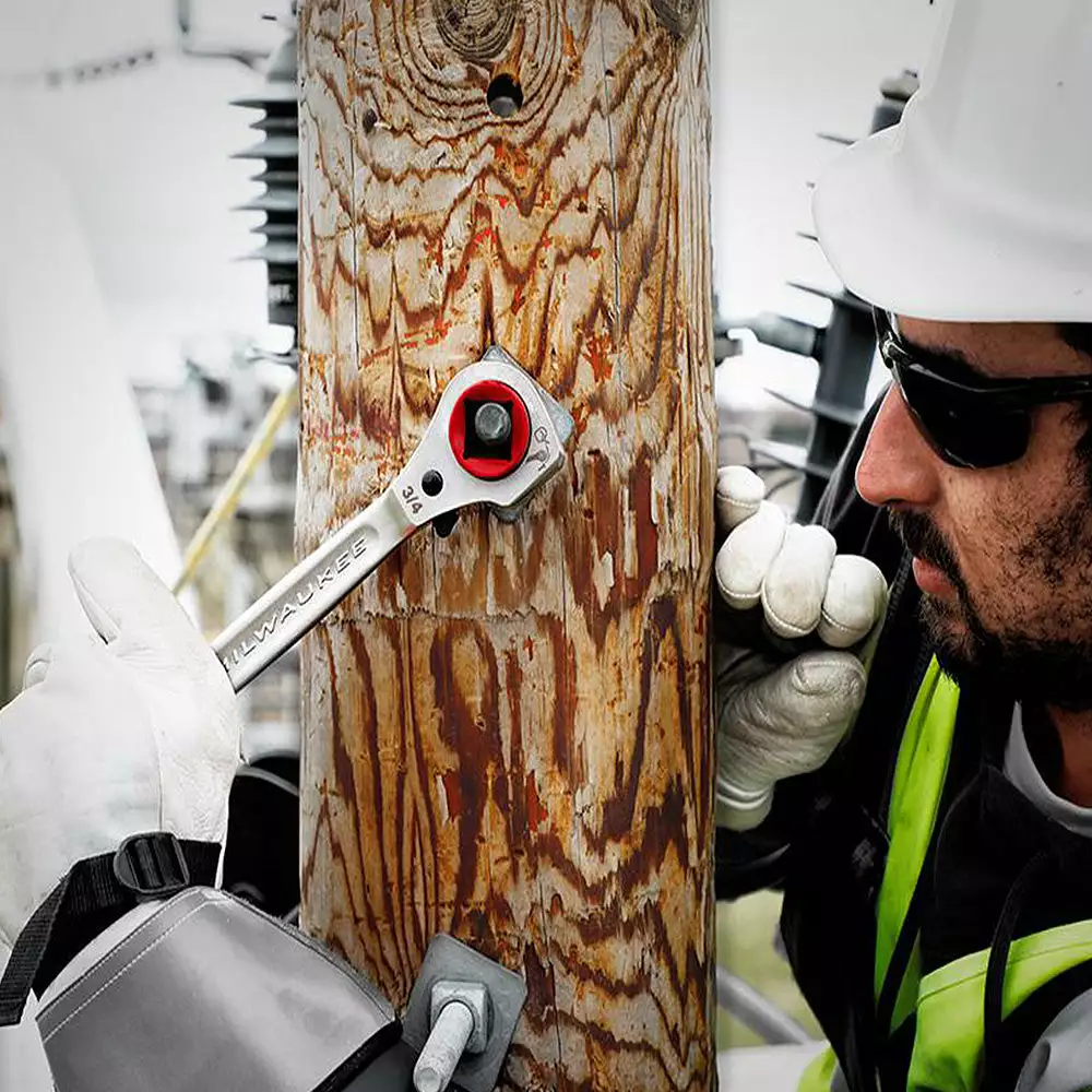 Milwaukee 48-22-9216 Lineman's 5-in-1 Ratcheting Wrench Tools & Equipment 8 Milwaukee 48-22-9216 Lineman's 5-in-1 Ratcheting Wrench Tools & Equipment