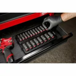 Milwaukee 49-66-6816 SHOCKWAVE 3/8” Impact Duty Socket MM TRAY Set - 19 PC Tools & Equipment 15 Milwaukee 49-66-6816 SHOCKWAVE 3/8” Impact Duty Socket MM TRAY Set - 19 PC Tools & Equipment