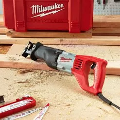 Milwaukee 6519-31 120V AC SAWZALL Reciprocating Saw Kit With Carrying Case