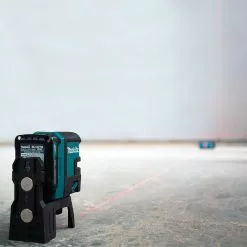 Makita SK106DNAX 12 Volt 2.0Ah CXT Cordless Self-Leveling 4 Point Red Laser Kit Tools & Equipment