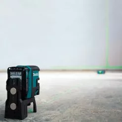 Makita SK106GDNAX 12 Volt CXT Cordless Self-Leveling 4 Point Green Laser Kit Tools & Equipment