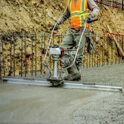 Tomahawk Power TVSA-H + TSB10-P 10ft Blade 1.8 HP GX35 Honda Power Screed Tool Tools & Equipment