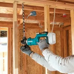 Makita XAD06Z 18V LXT 7/16" Hex Li-Ion Brushless Right Angle Drill - Bare Tool 23 Makita XAD06Z 18V LXT 7/16