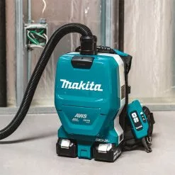 Makita XCV10PTX 18V X2 36V LXT 1/2 Gallon Backpack Dry Dust Extractor Kit Tools & Equipment