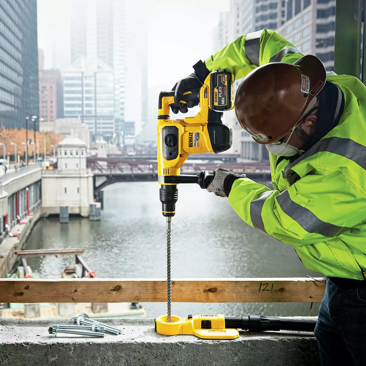 Tools & Equipment DeWALT D25481K 10.5-Amp 1-9/16-Inch SDS MAX Combination Hammer Kit W/ Shocks 10 Tools & Equipment DeWALT D25481K 10.5-Amp 1-9/16-Inch SDS MAX Combination Hammer Kit W/ Shocks