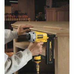 DeWALT D51257K 16 Gauge Finisher Nailer Air Nail Gun Tool