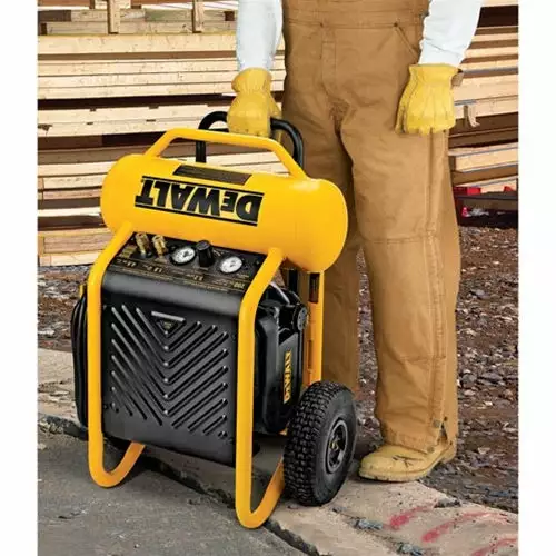 DeWALT D55146 4.5 Gallon 200 PSI Portable Emglo Air Tool Compressor Tools & Equipment 6 DeWALT D55146 4.5 Gallon 200 PSI Portable Emglo Air Tool Compressor Tools & Equipment