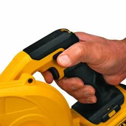 DeWALT DCE100M1 20V 100CFM Variable Speed Compact Jobsite Blower Kit