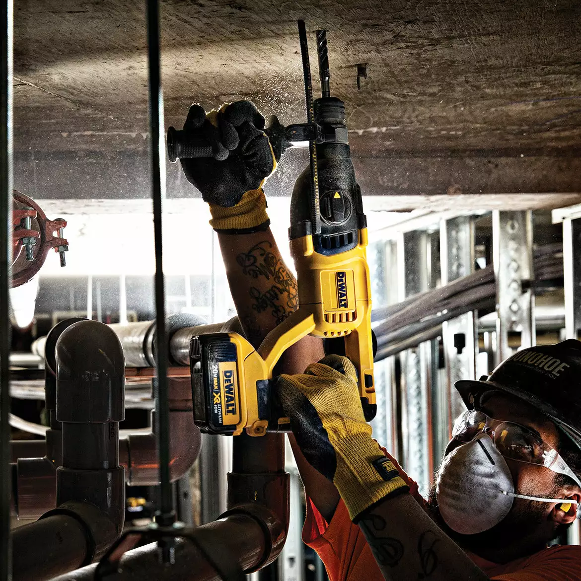 DeWALT DCH133B 20V 1-Inch D-Handle XR Brushless Rotary Hammer - Bare Tool Tools & Equipment 7 DeWALT DCH133B 20V 1-Inch D-Handle XR Brushless Rotary Hammer - Bare Tool Tools & Equipment