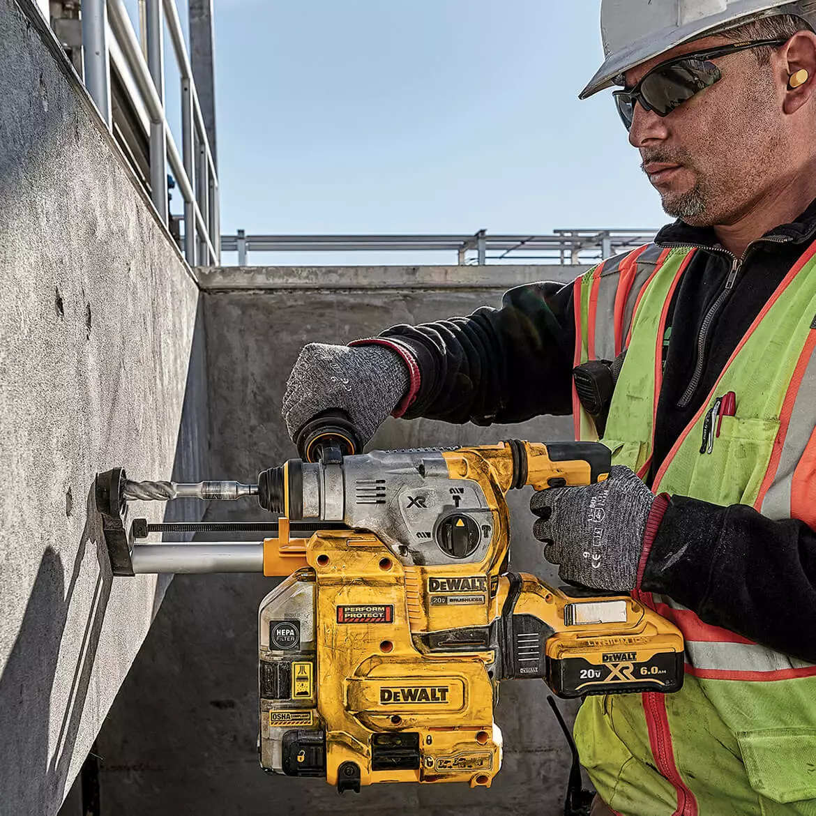 DeWALT DCH293B 20V 1-1/8-Inch SDS-Plus L-Shape Rotary Hammer - Bare Tool 8 DeWALT DCH293B 20V 1-1/8-Inch SDS-Plus L-Shape Rotary Hammer - Bare Tool