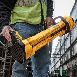 DeWALT DCL079B 20V MAX Heavy Duty Cordless LED Tripod Light - Bare Tool 13 DeWALT DCL079B 20V MAX Heavy Duty Cordless LED Tripod Light - Bare Tool