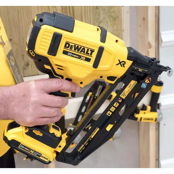 DeWALT DCN660B 20V MAX XR 16-Guage 2-1/2" Li-Ion Angled Finish Nailer -Bare Tool 4 DeWALT DCN660B 20V MAX XR 16-Guage 2-1/2" Li-Ion Angled Finish Nailer -Bare Tool