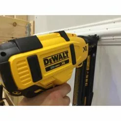 DeWALT DCN660B 20V MAX XR 16-Guage 2-1/2" Li-Ion Angled Finish Nailer -Bare Tool 12 DeWALT DCN660B 20V MAX XR 16-Guage 2-1/2