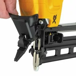 Tools & Equipment DeWALT DCN662B 20V MAX XR 16-Gauge Cordless Straight Finish Nailer - Bare Tool 17 Tools & Equipment DeWALT DCN662B 20V MAX XR 16-Gauge Cordless Straight Finish Nailer - Bare Tool