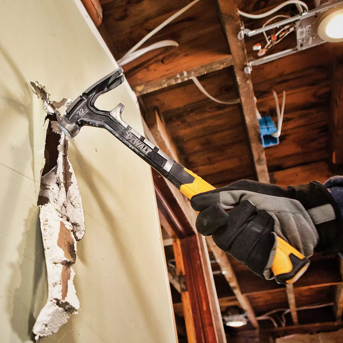 DeWALT DWHT51366 22-Ounce Multi-Functional Rip Claw Long Handle Demo Hammer Tools & Equipment 6 DeWALT DWHT51366 22-Ounce Multi-Functional Rip Claw Long Handle Demo Hammer Tools & Equipment