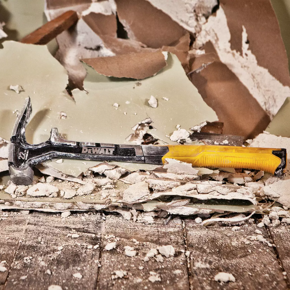 DeWALT DWHT51366 22-Ounce Multi-Functional Rip Claw Long Handle Demo Hammer Tools & Equipment 8 DeWALT DWHT51366 22-Ounce Multi-Functional Rip Claw Long Handle Demo Hammer Tools & Equipment