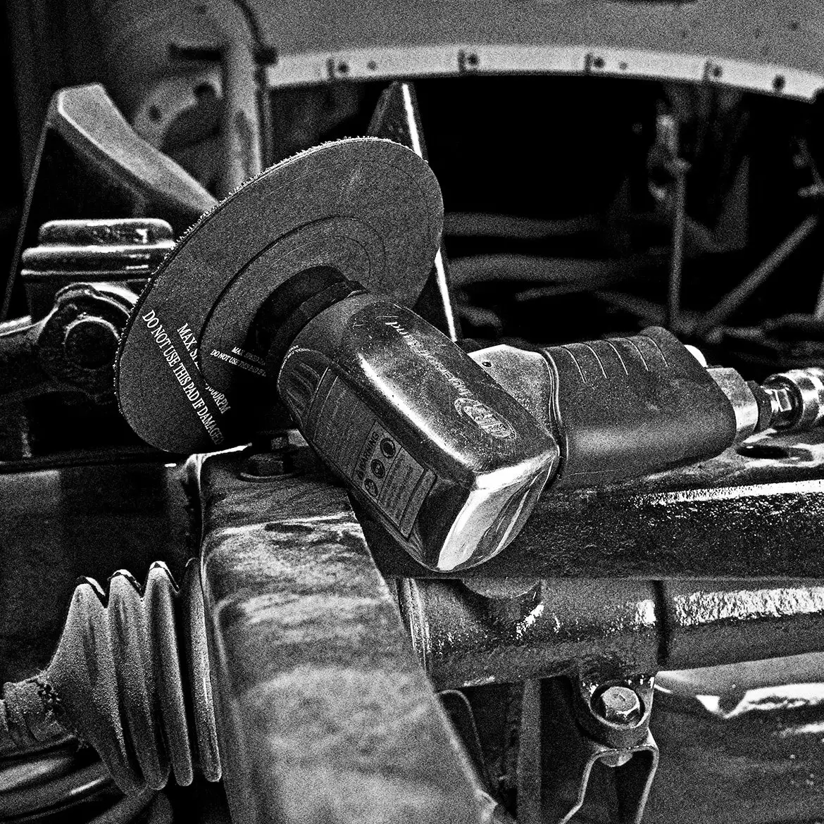 Ingersoll-Rand Air Tools Ingersoll Rand 317G 5-Inch Edge Series Heavy Duty High Speed Air Sander 7 Ingersoll-Rand Air Tools Ingersoll Rand 317G 5-Inch Edge Series Heavy Duty High Speed Air Sander