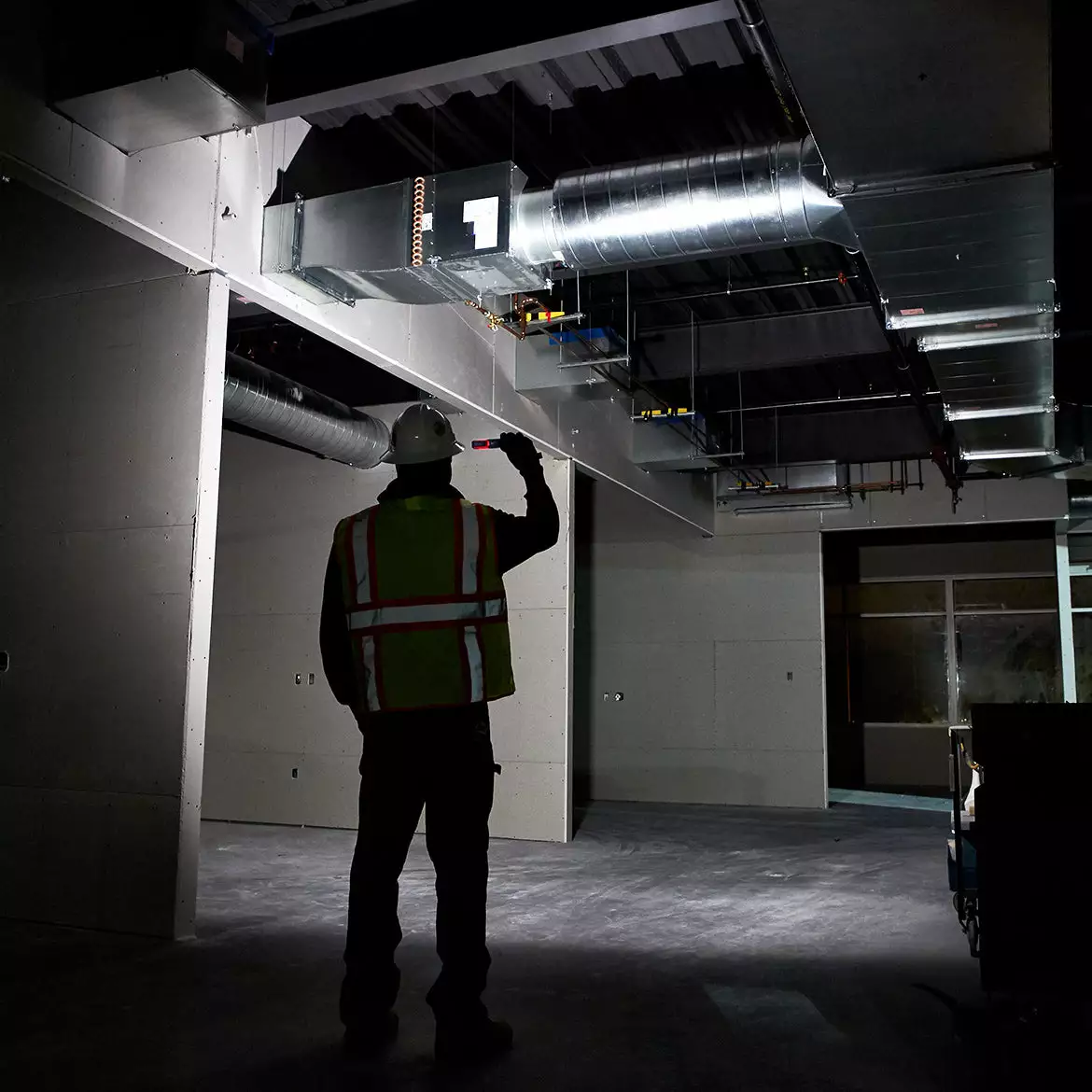 Milwaukee 2112-21 445-Lumen USB Rechargeable Rover Pocket Flood Light Kit Tools & Equipment 8 Milwaukee 2112-21 445-Lumen USB Rechargeable Rover Pocket Flood Light Kit Tools & Equipment