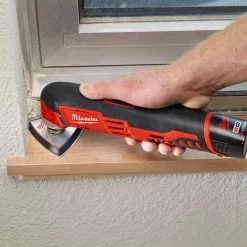 Milwaukee 2426-20 M12 12V Multi-Tool W/ Assorted Sanding Sheets - Bare Tool