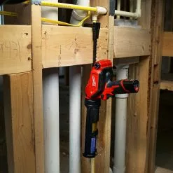 Milwaukee 2441-21 M12 12V 10-Ounce Caulk And Adhesive Gun Kit Tools & Equipment