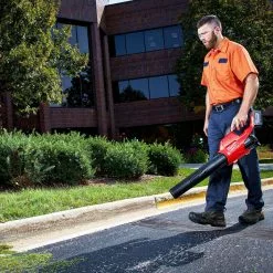 Milwaukee 2724-21HD M18 FUEL 18V 450-CFM 120-Mph Leaf Blower Kit