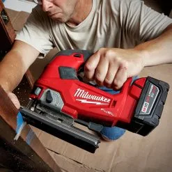 Milwaukee 2737-21 M18 FUEL 18V Heavy Duty Cordless D-Handle Jig Saw Kit