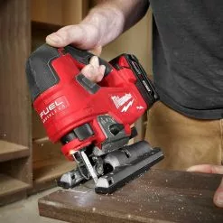 Milwaukee 2737-21 M18 FUEL 18V Heavy Duty Cordless D-Handle Jig Saw Kit