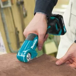 Makita PC01R3 12-Volt CXT 1/4-Inch 2.0Ah Multi-Purpose Cordless Multi-Cutter Kit
