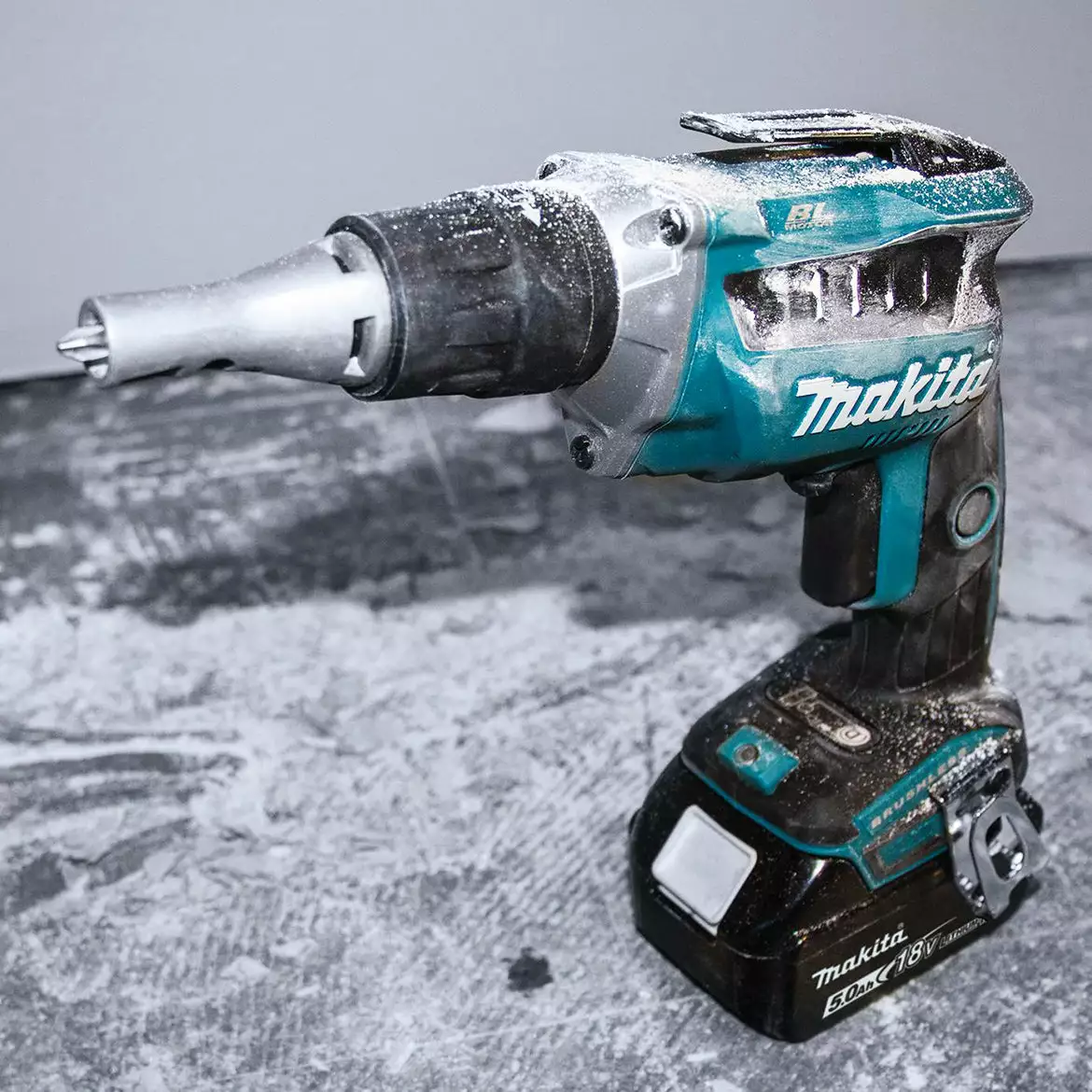 Makita XSF03T 18-Volt 1/4-Inch 5.0Ah Hex Lithium-Ion Drywall Screwdriver Kit Tools & Equipment 9 Makita XSF03T 18-Volt 1/4-Inch 5.0Ah Hex Lithium-Ion Drywall Screwdriver Kit Tools & Equipment